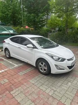 Hyundai Elantra (Avante)