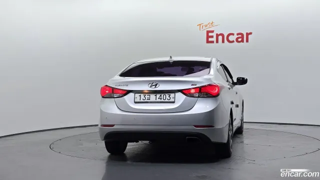 Hyundai Elantra (Avante)