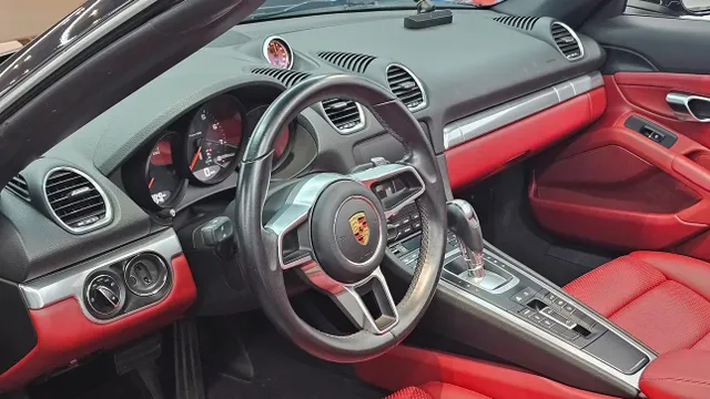 Porsche 718