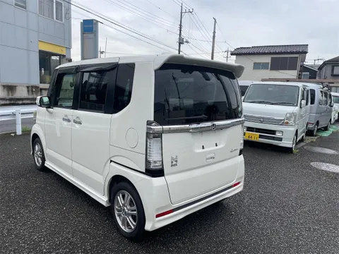 Honda N-BOX Custom