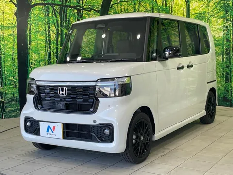 Honda N-BOX Custom