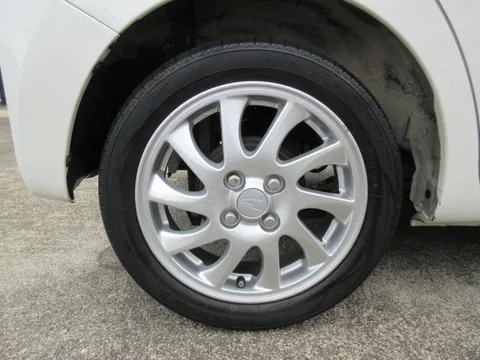 Toyota Pixis Mega