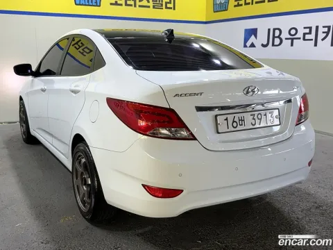 Hyundai Accent
