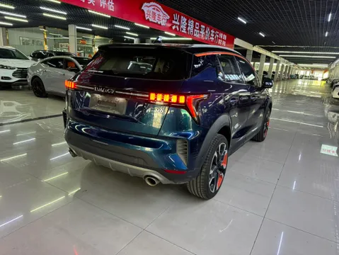 Lynk & Co 06