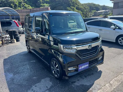 Honda N-BOX Custom