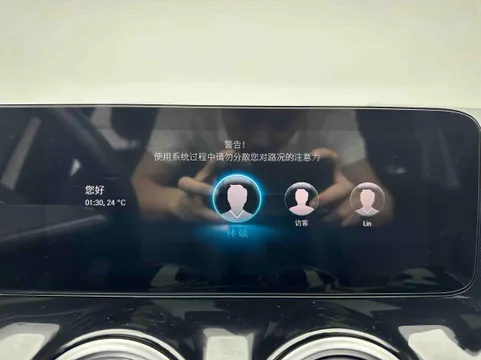 Mercedes-Benz Mercedes-Benz GLA