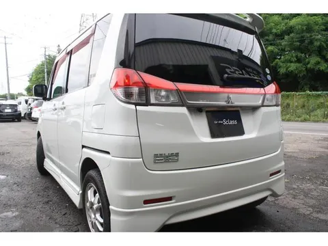 Mitsubishi Delica D:2