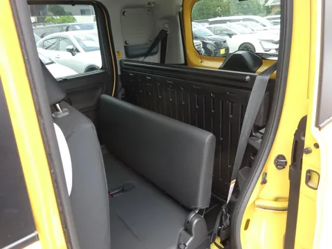 Suzuki Spacia Base