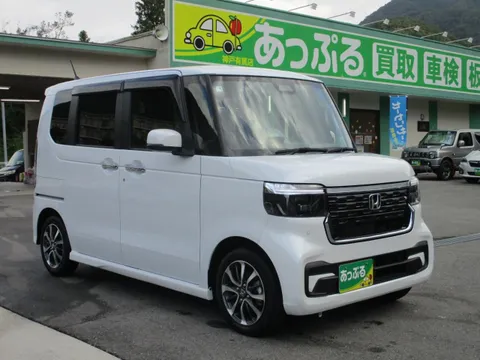 Honda N-BOX Custom