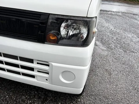 Mitsubishi Minicab Van