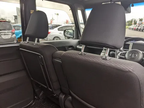 Toyota Pixis Mega