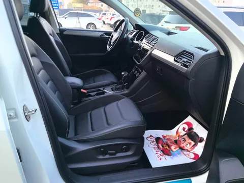 Volkswagen Tiguan L