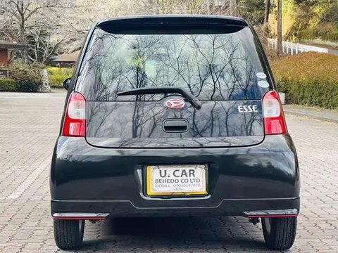 Daihatsu Esse