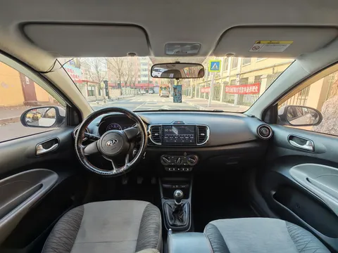 Kia Pegas