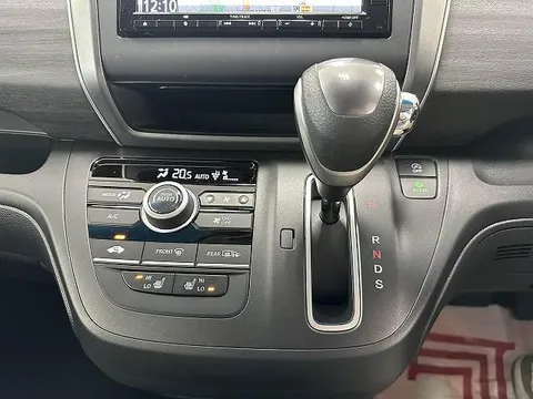 Honda Freed Plus
