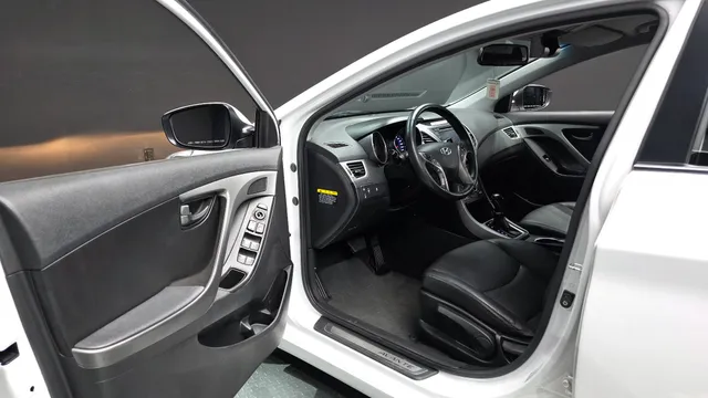 Hyundai Elantra (Avante)