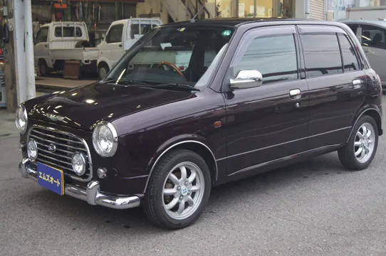 Daihatsu Mira Gino