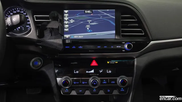 Hyundai Elantra (Avante)