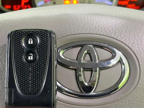 Toyota Pixis Space