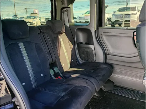 Honda N-BOX Custom