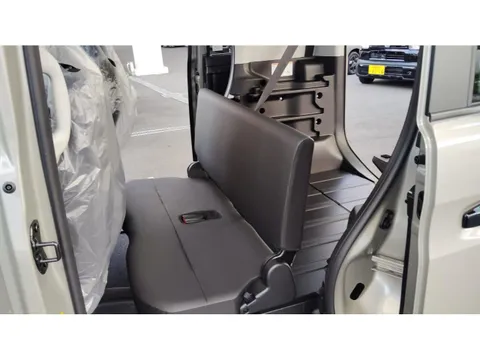 Suzuki Spacia Base