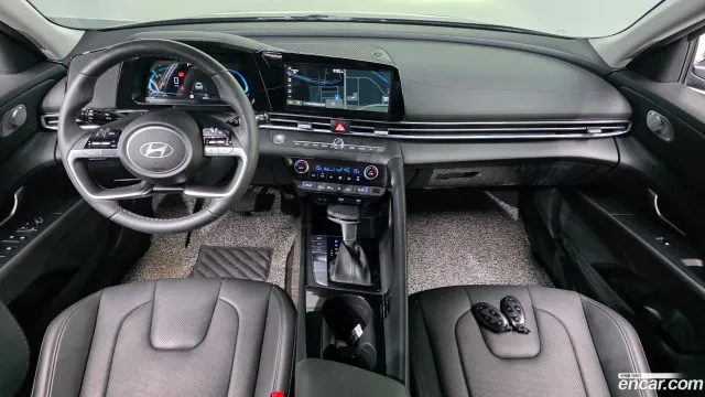 Hyundai Elantra (Avante)