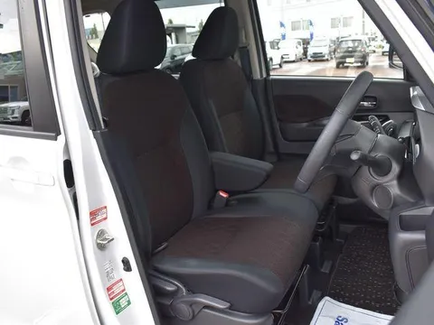 Mitsubishi eK X Space