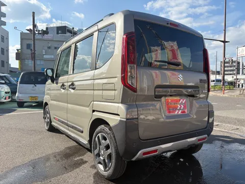 Suzuki Spacia Gear