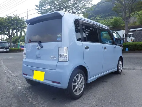Daihatsu Move Conte