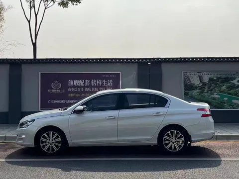 Peugeot 408