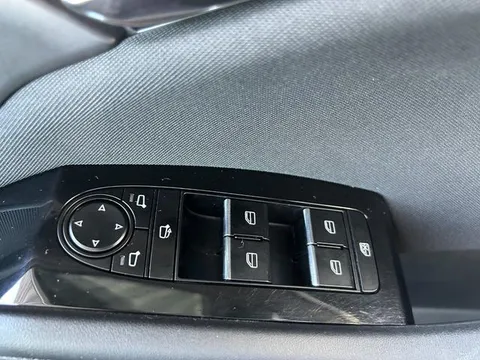 Mazda MAZDA3 Sedan
