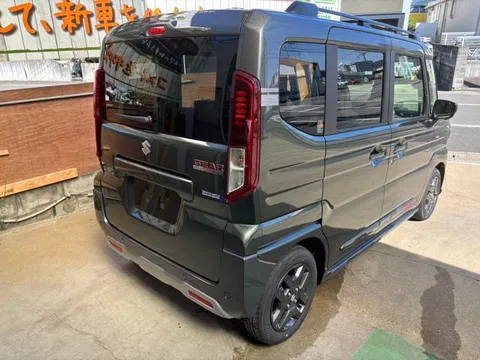 Suzuki Spacia Gear