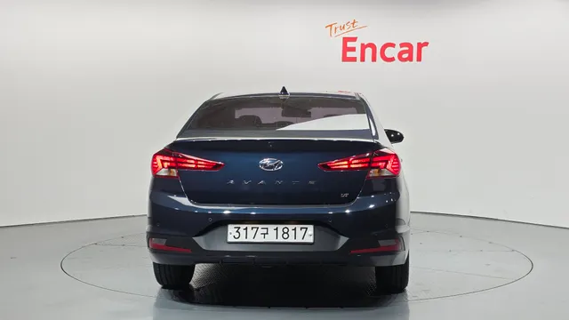 Hyundai Elantra (Avante)