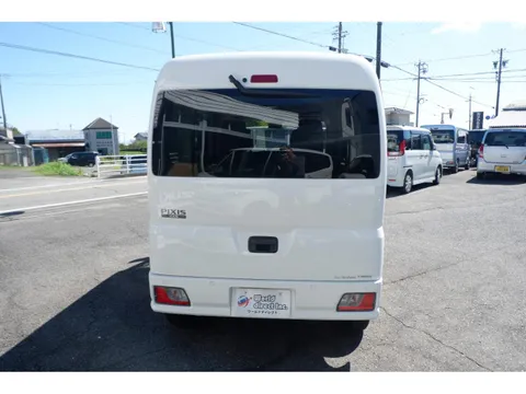 Toyota Pixis Van