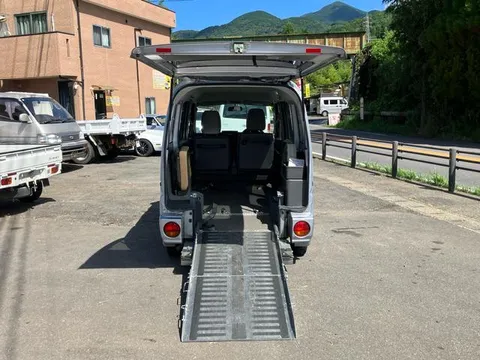 Mitsubishi Minicab Van