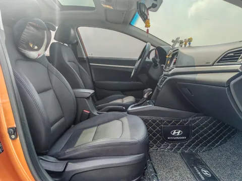 Hyundai Elantra (Avante)