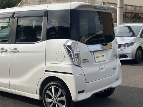 Nissan Dayz Roox