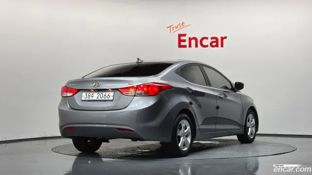Hyundai Elantra (Avante)