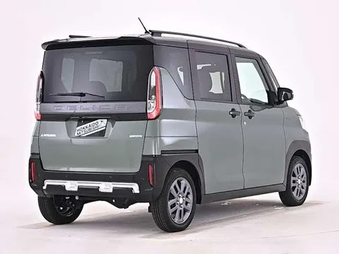 Mitsubishi Delica Mini