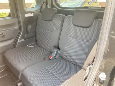Toyota Pixis Mega