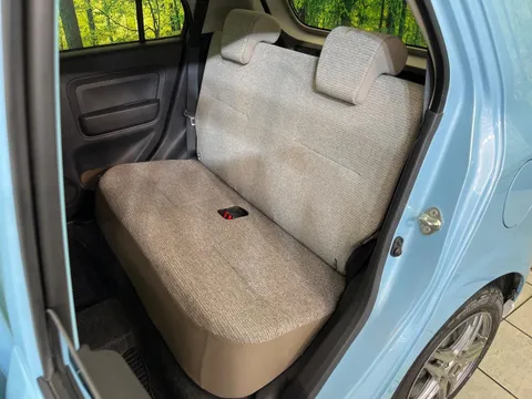 Daihatsu Mira Tocot