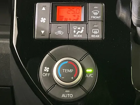 Toyota Pixis Mega