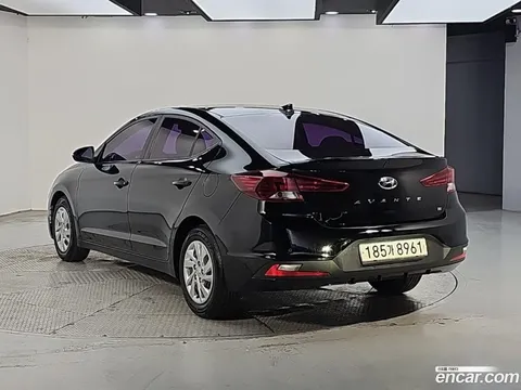 Hyundai Elantra (Avante)