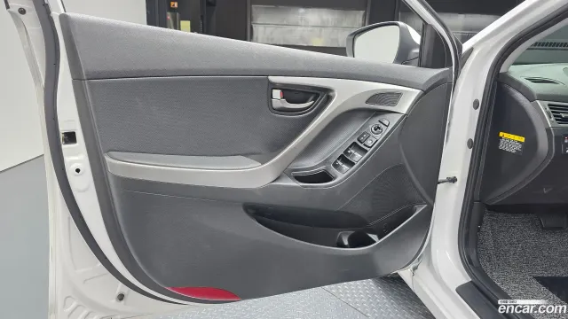 Hyundai Elantra (Avante)