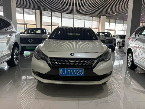 Venucia T90