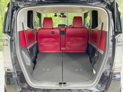 Honda N-BOX Slash