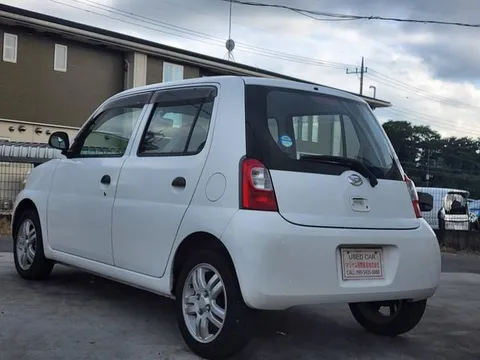 Daihatsu Esse
