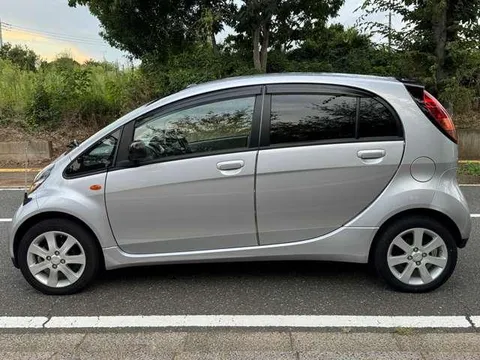 Mitsubishi I