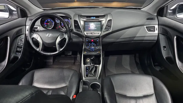 Hyundai Elantra (Avante)