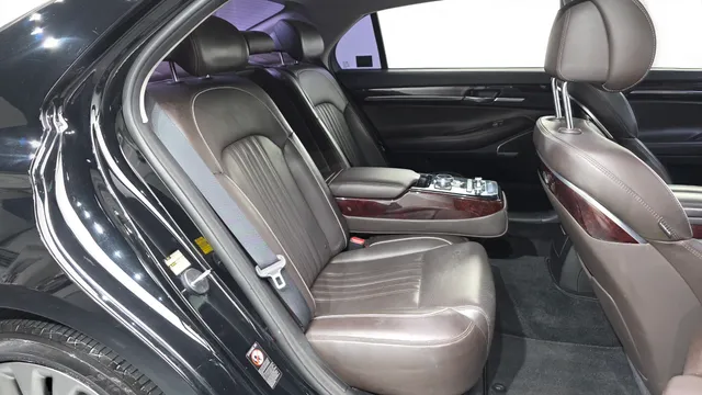 Genesis G90 (EQ900)